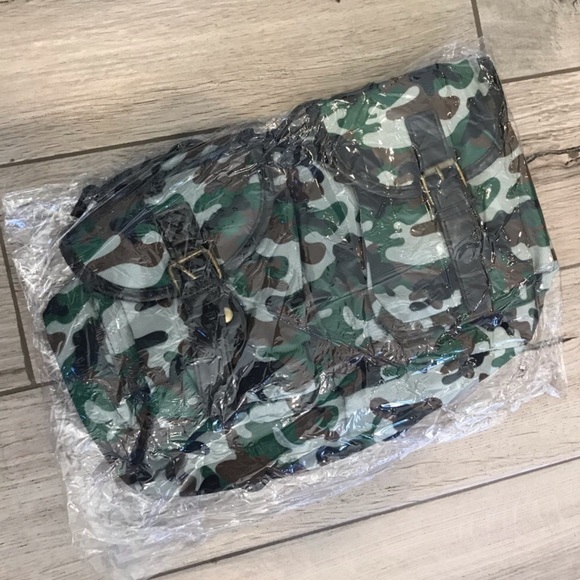 Camo Green Backpack - Picture 7 of 9